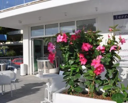 Residenza Le Terrazze Semesterbostad Alba Adriatica